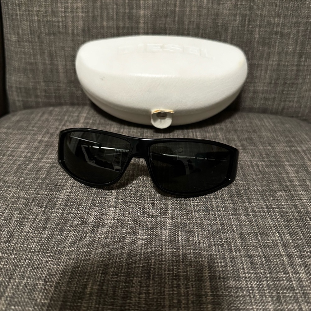 Men’s sunglasses